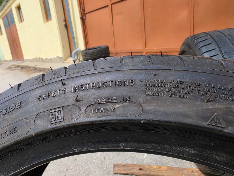 2 бр. летни гуми 255/40/18 Michelin PS4 ZR DOT 2619 4,5 mm