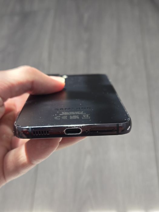 Vând telefon Samsung S22 Phantom Black 5G 128GB