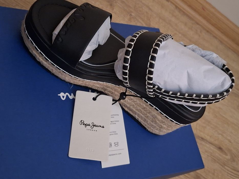 Сандали Pepe Jeans