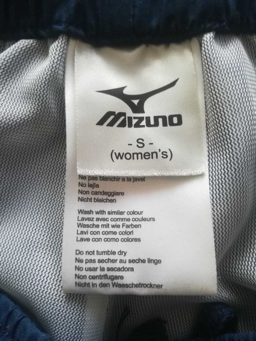Дамски комплект Mizuno,размер S,за спорт и ежедневие