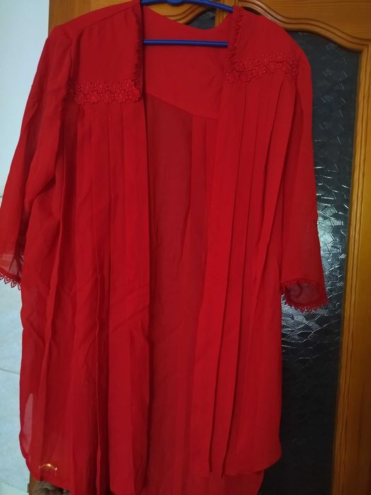 Костюм (юбка, топ, пиджак)