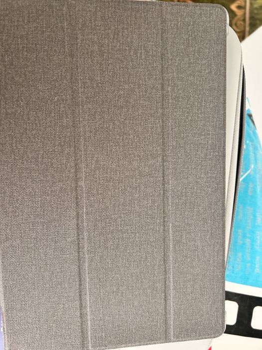 Планшет продам 2-х симчетый.