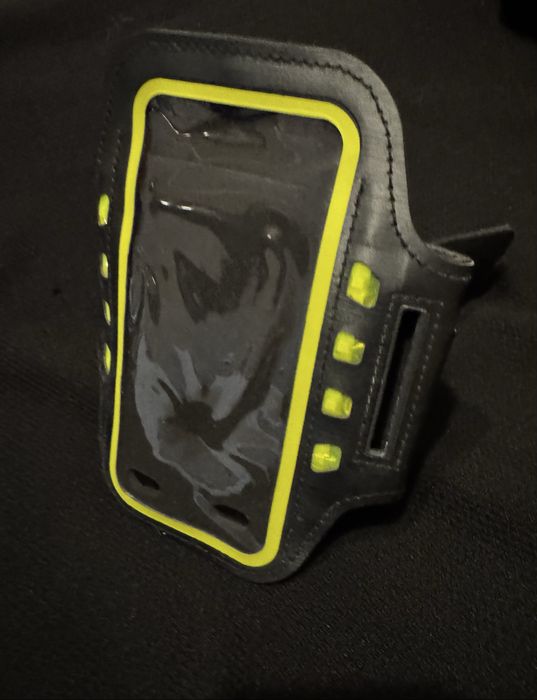 Водоусточив кейс за смартфон