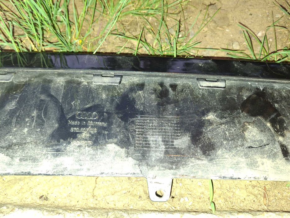 Кора за Ауди A5/S5/RS5 2008 - 2016 предна OEM: 8T0807513