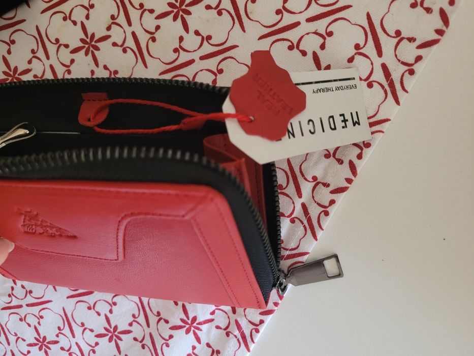 Дамско кожено портмоне Medicine