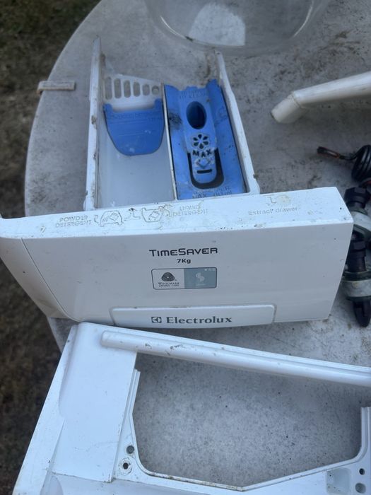 Пералня Ecectrolux EWP 107200 W на части
