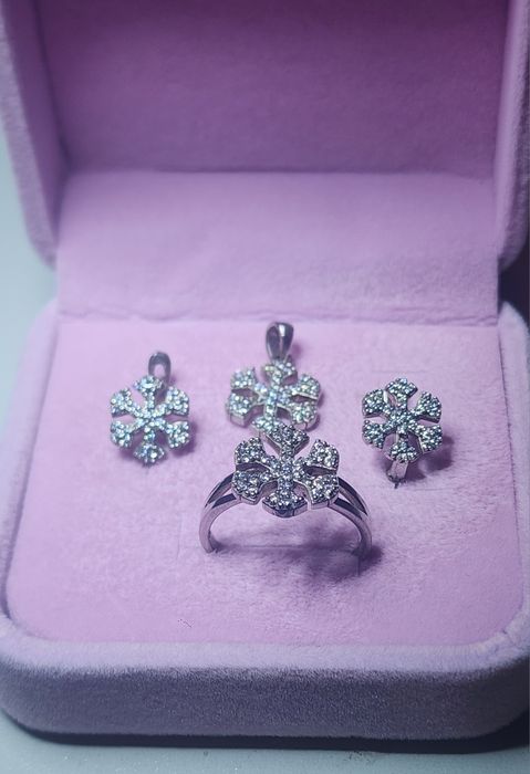 Серебряный комплект "снежинка"925 пр