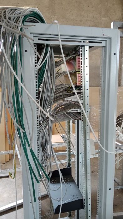 Rack Server  197/61/48cm