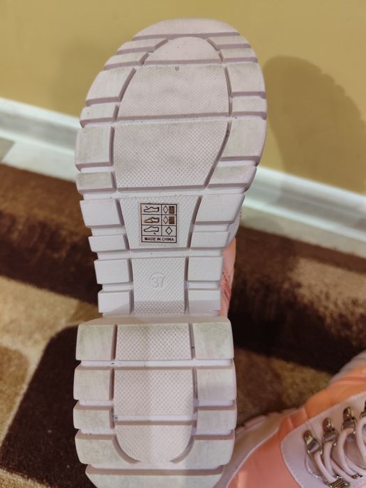 Дамски ботуши лачени