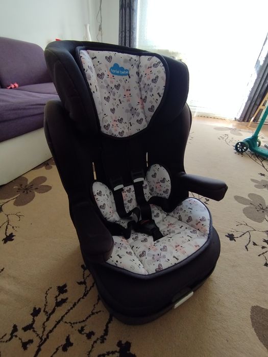 Scaun auto fără prindere isofix