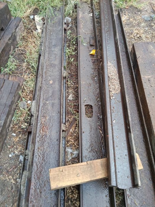 Продаю швеллер три штуки