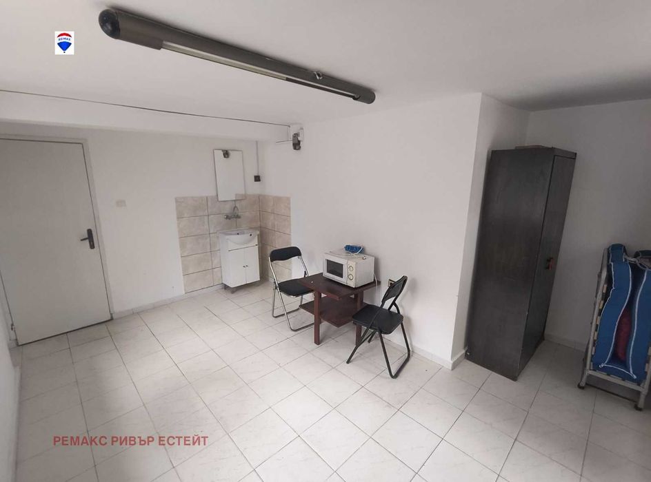 Дава се под наем Офис в Русе, Център - 25 кв.м за 102 € - Снимка #1