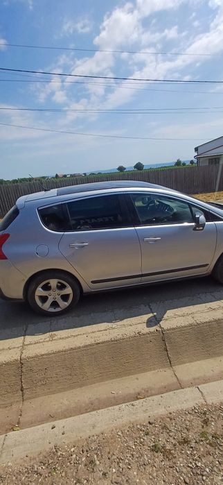 Vând peugeot 3008