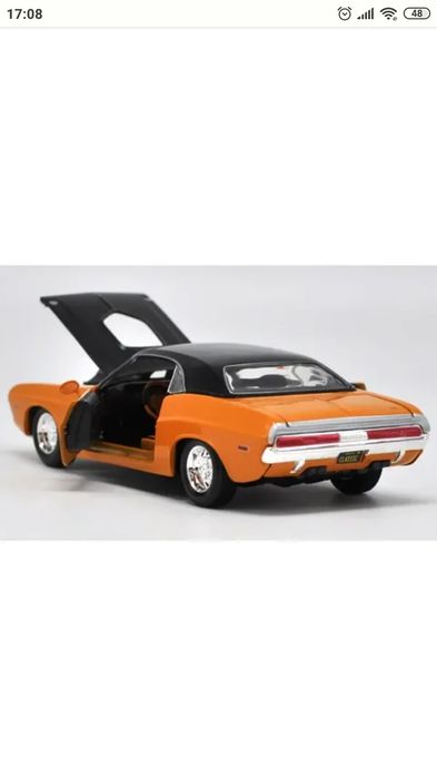 Модель 1:24 maisto dodge challenger