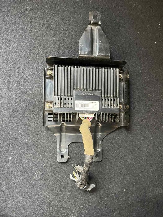 Усилвател BOSE GM1A-66-92X78 Mazda 6