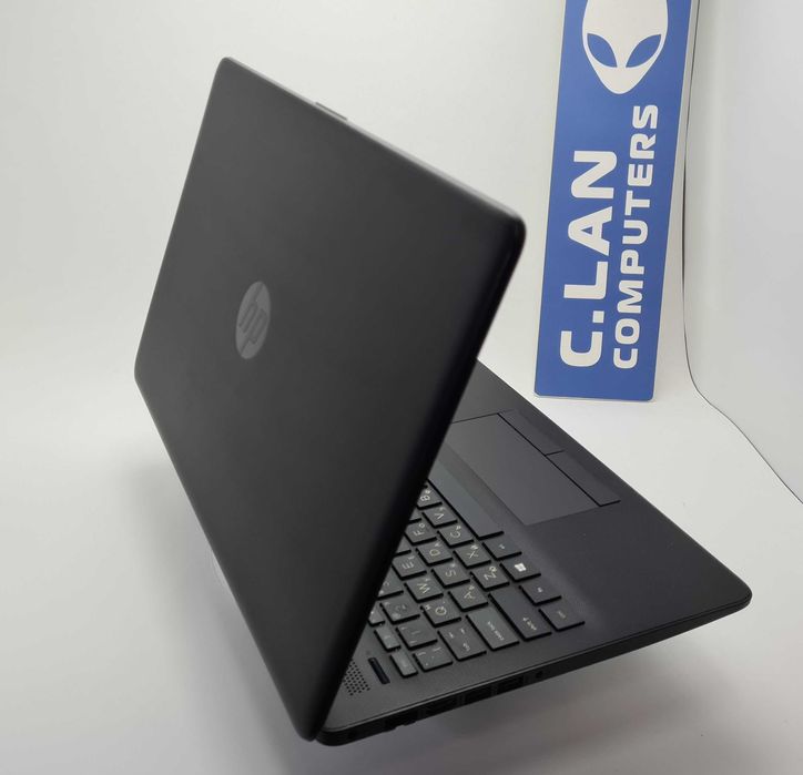 HP 15-DA0111NU i5-8250U/8GB/256SSD/1TB HDD/Nvidia MX110-2GB