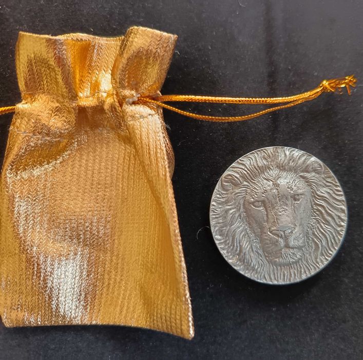 Магнити и медальони