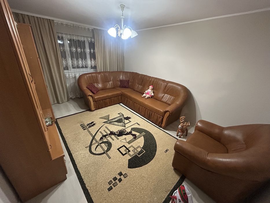 Apartament 3 camere pret 400€