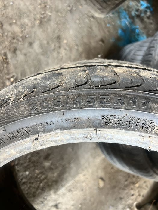 Продам шины 2-штук