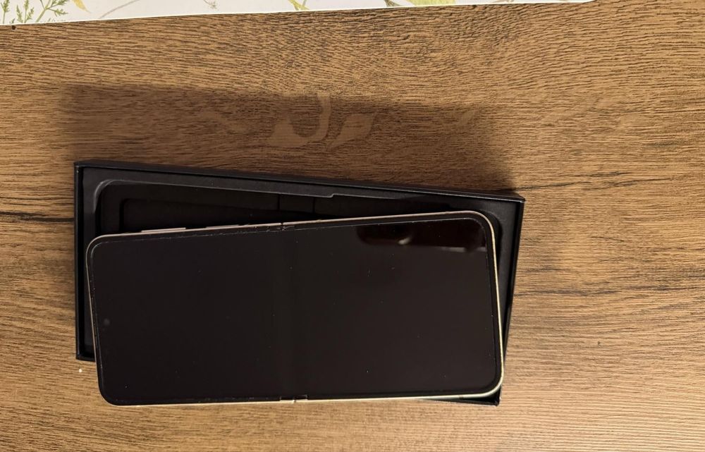 Samsung galaxy Z flip 6