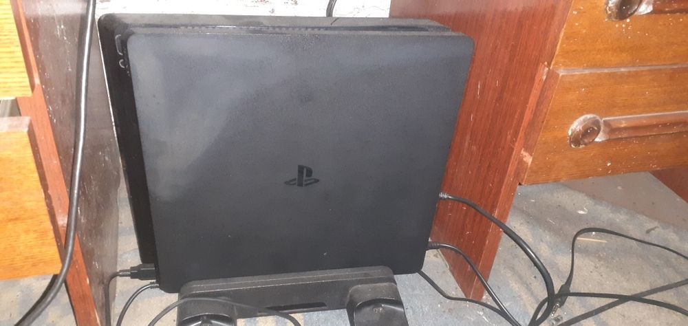 Продам пс 4 слим
