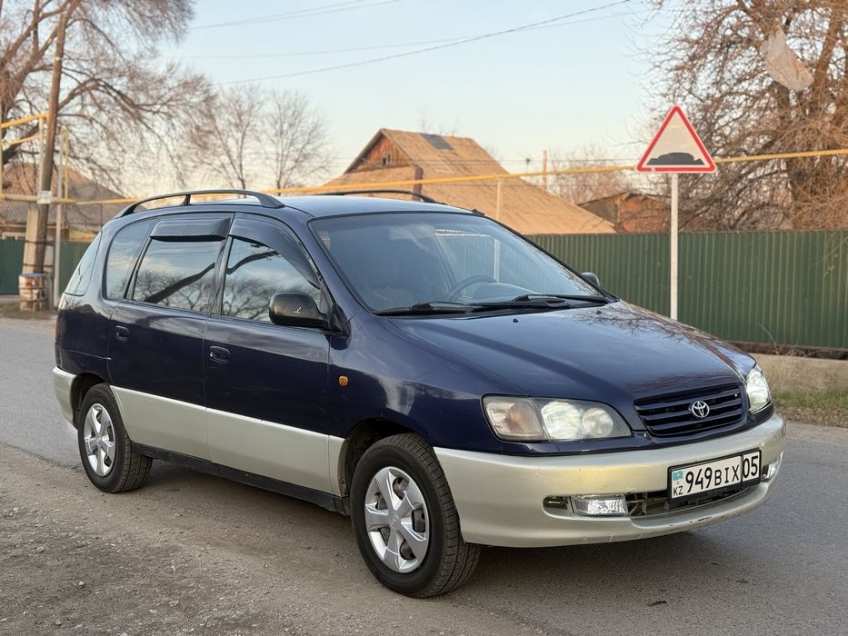 Срочно продам машину