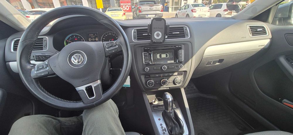 Volkswagen Jetta 1.4 TSI Hybrid DSG Comfortline • 2013 • Automată