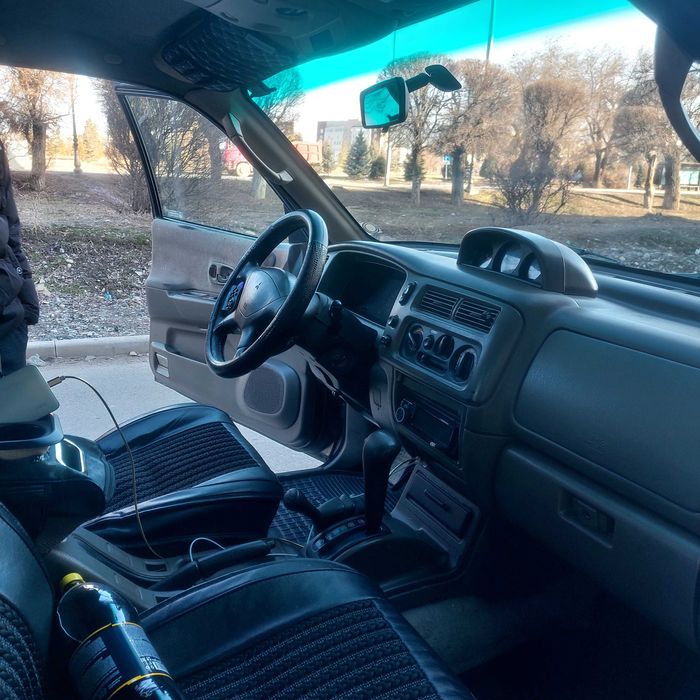 Продам машину mitsubishi montera