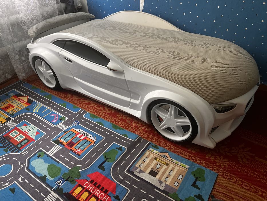 Срочно Кровать машинка