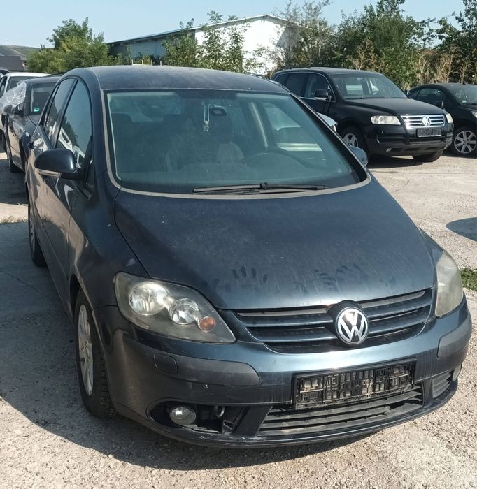 Dezmembrez volkswagen golf 5 plus