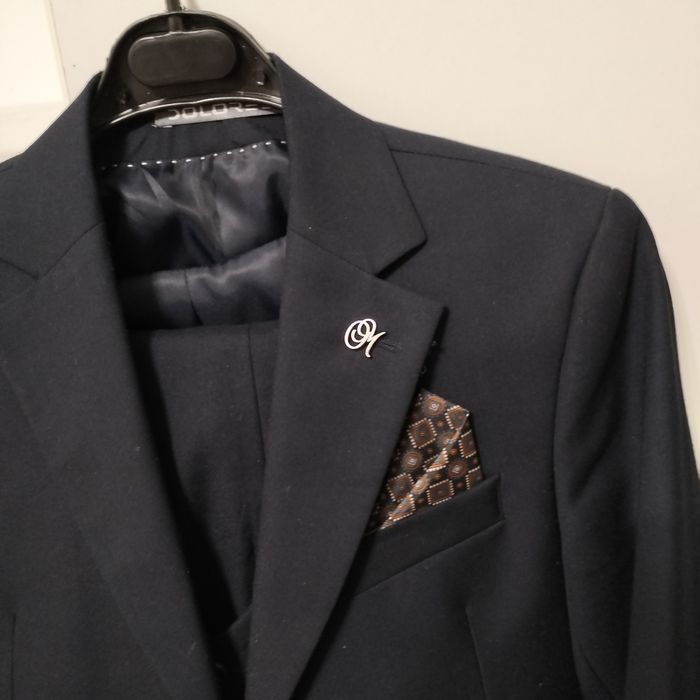 Продам костюм тройка на мальчика