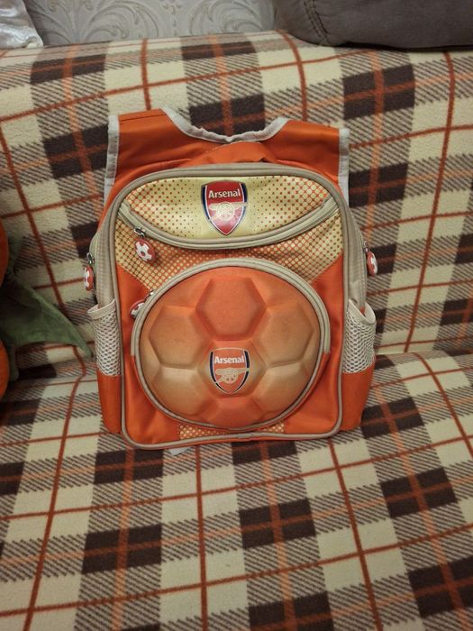 Рюкзак детский,школьный,фирменный.