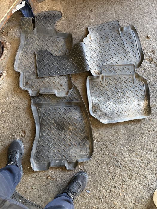 Коврики салона на субару