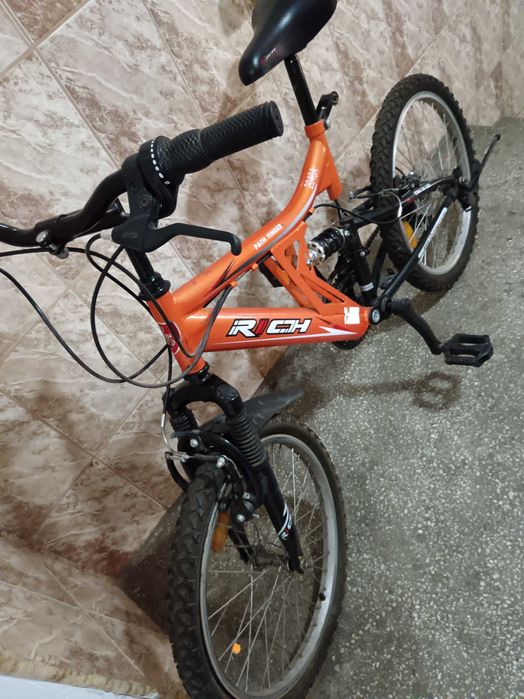 Bicicletă universală ..6.15ani