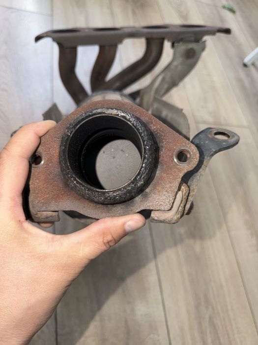 Продам Катализатор евро5 камри 50европиц 2,5