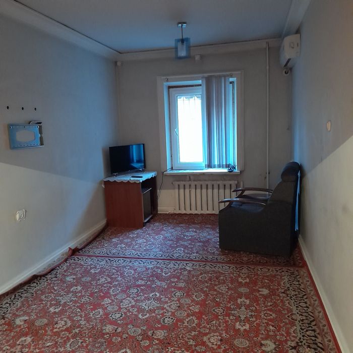 Аренда метро беруни 4.хонали оилага берилади