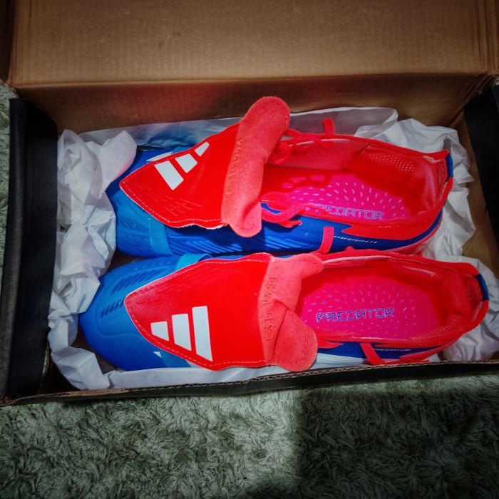 Продам бутсы предатор срочно!!