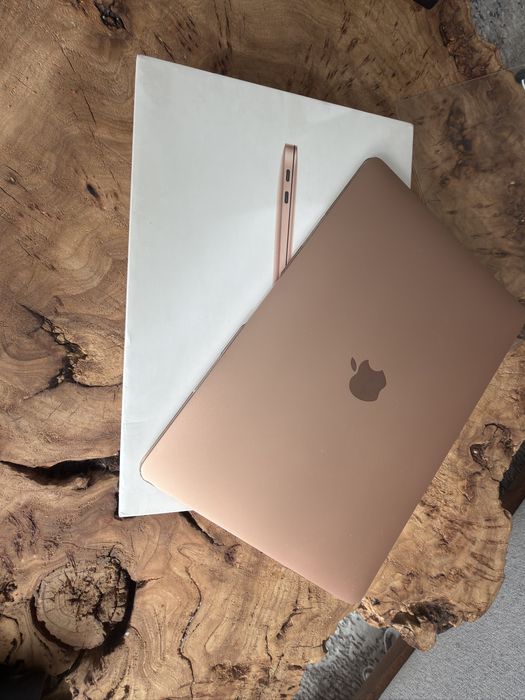 MacBook Air 13” Retina 2020