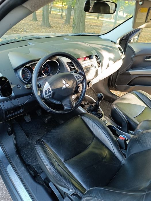 Mitsubishi outlander 2007