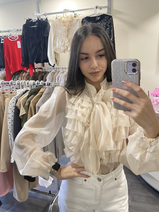 Много хубава риза от тюл налична в размер S/M и M/L
