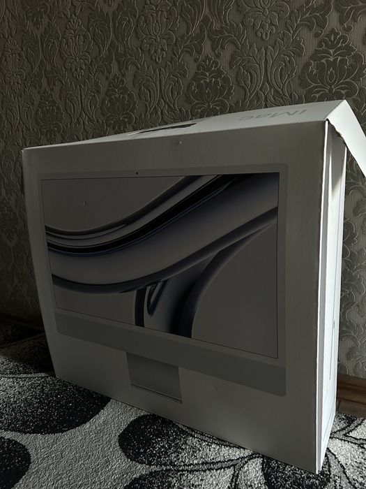 iMac 24”, M3, 16GB RAM, 256 GB SSD