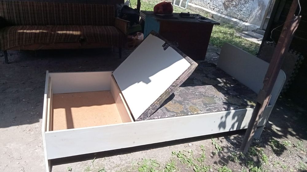 Срочно продам кровать