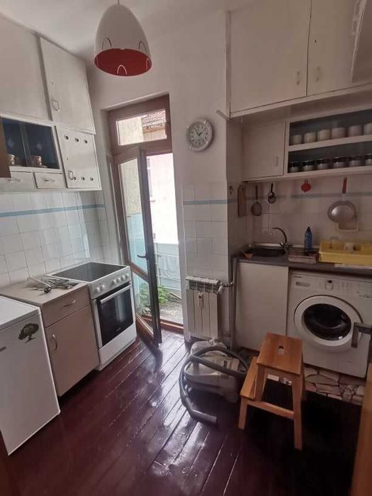 Дава се под наем Двустаен апартамент в София, Център - 65 кв.м за 398.82 € - Снимка #1