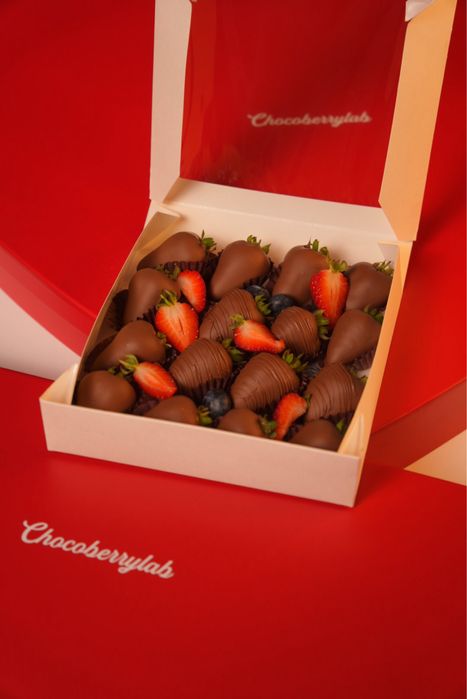 8 Mart uchun sovgalar Клубника в шоколаде