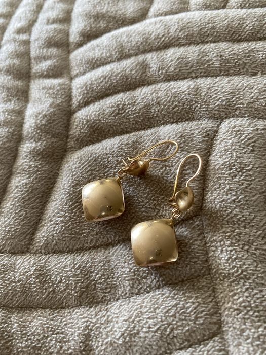 Продам золотые серьги