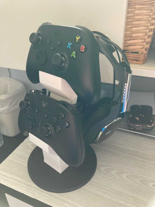 Stand dual pentru controlere + suport căști – print 3D