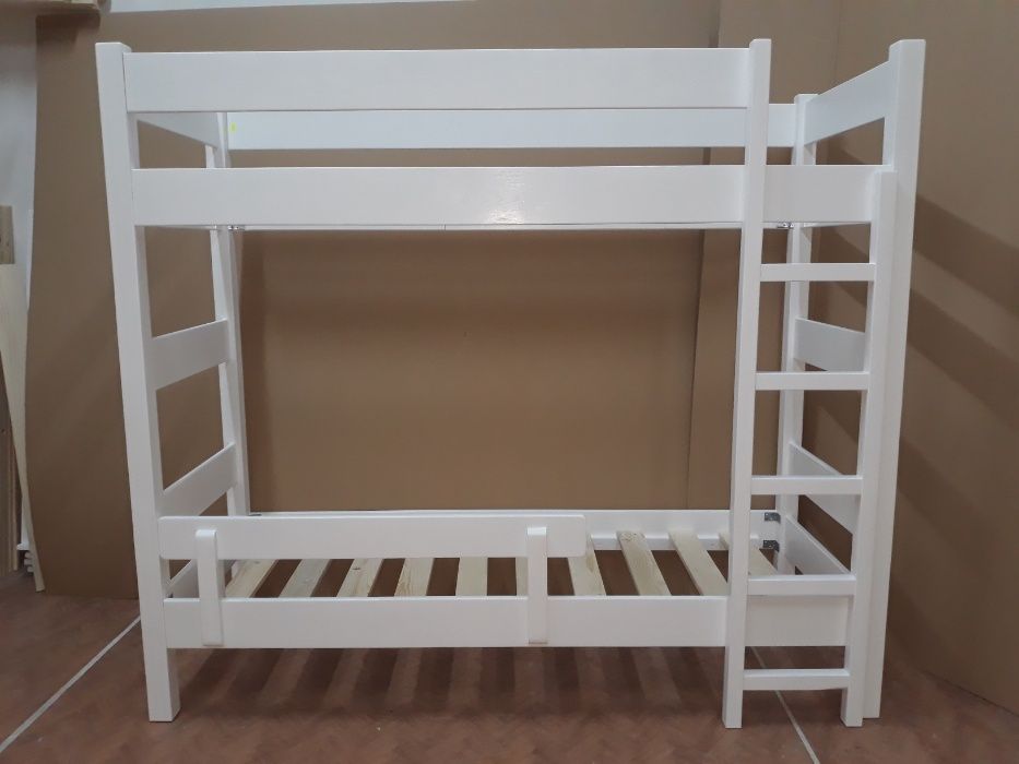 TRANSPORT GRATUIT.Pat etajat cod 2027