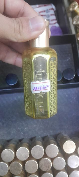 Yevropada kelgan atir yogʻlari  optimga va gramga sotiladi