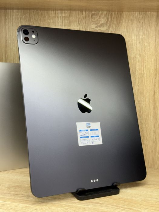 Ipad pro m5 13 256gb 100% Yomkst 4 ta sikl  Ideal Xolatda