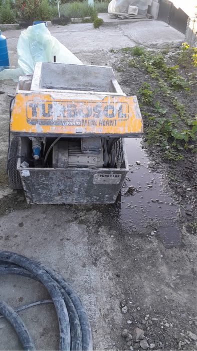 Inchiriez pompa de tencuit , betoniera si altele
